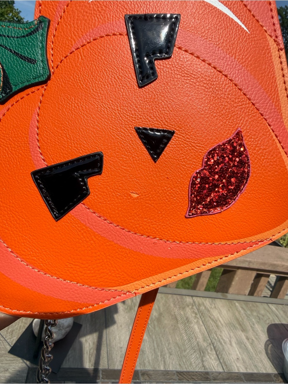 NWT Betsey Johnson Kitsch
Halloween "XO Ginger" Pumpkin Heart Crossbody Bag - Picture 8 of 13